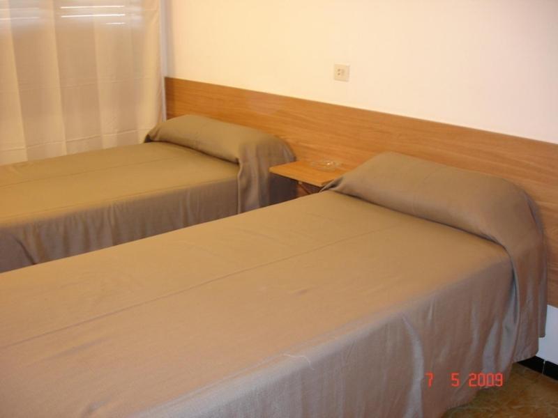 Hostal Can Blanco Sarriá de Ter Buitenkant foto