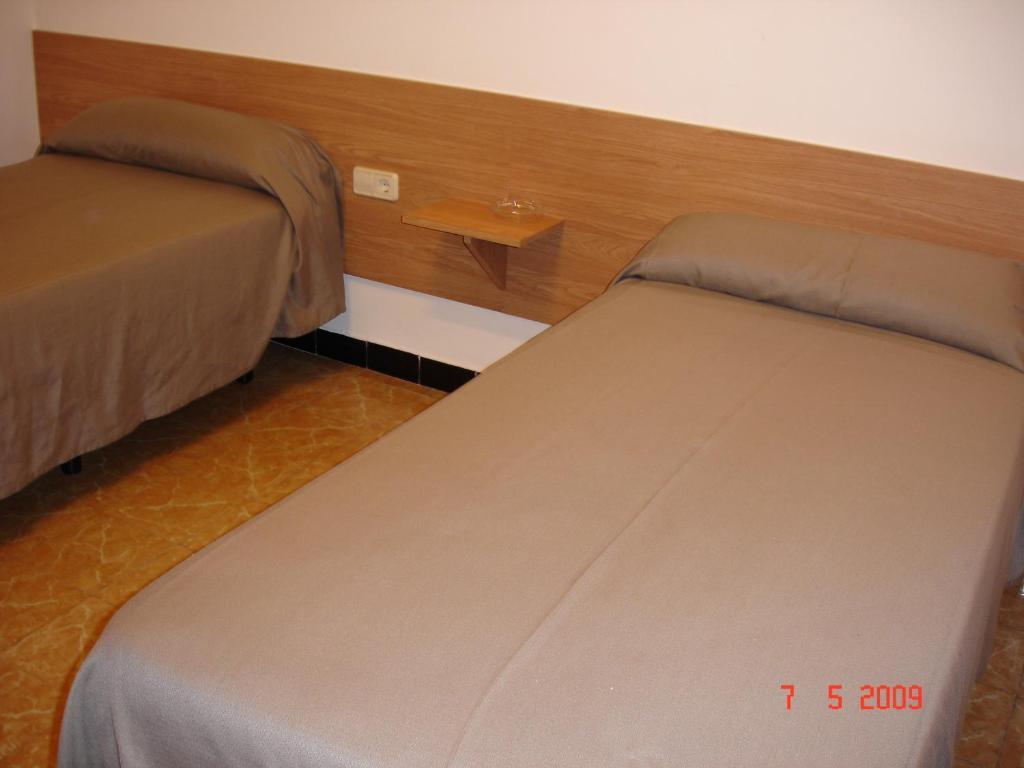 Hostal Can Blanco Sarriá de Ter Buitenkant foto