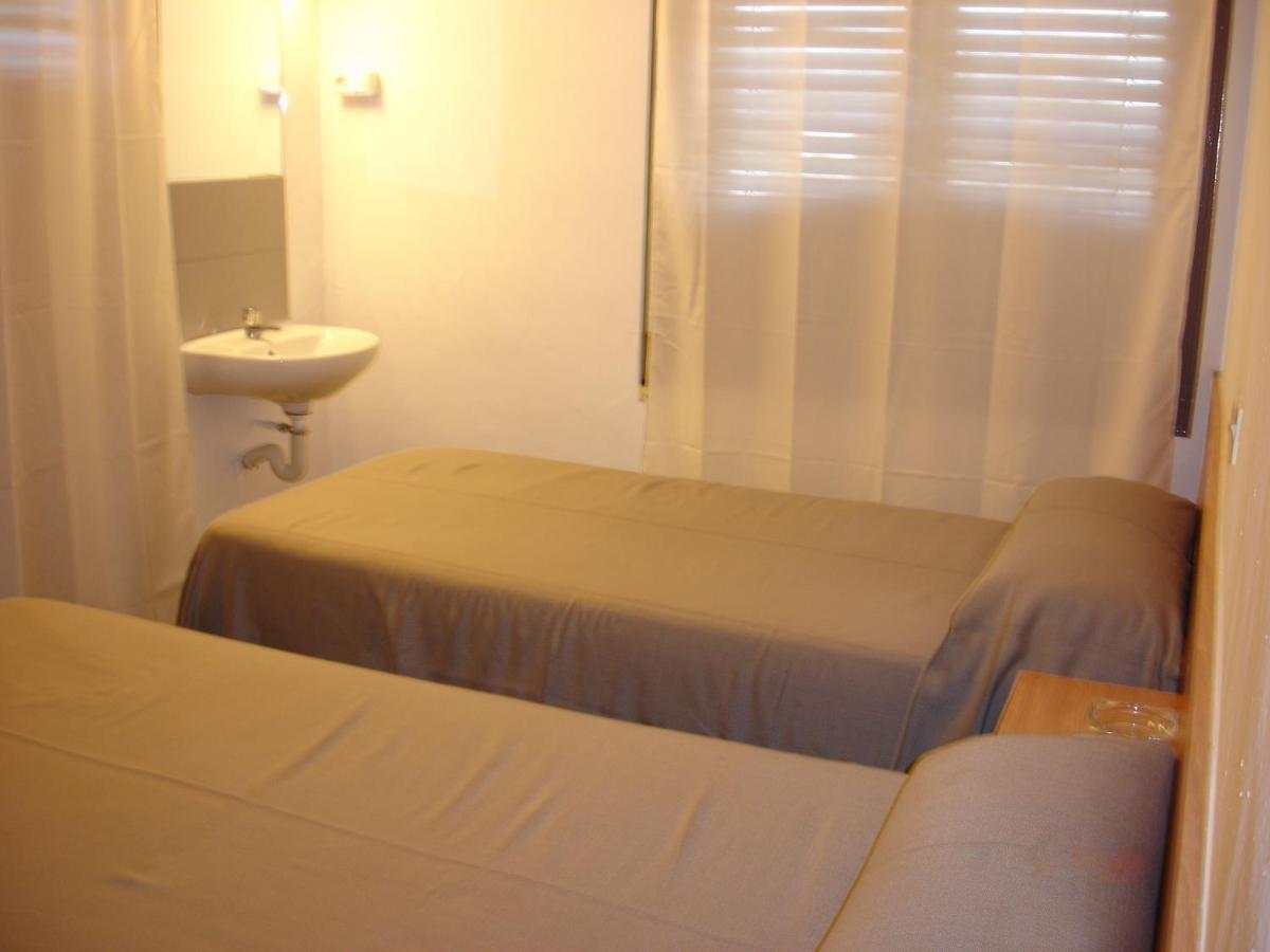 Hostal Can Blanco Sarriá de Ter Buitenkant foto